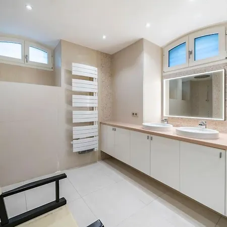 Centre Maison Bourgeoise *