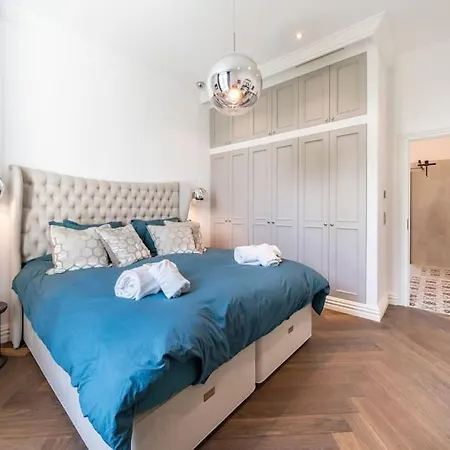 Centre Maison Bourgeoise ヴィラ