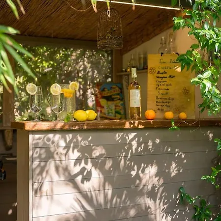 Centre Maison Bourgeoise * קאן